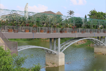 1585559699107325.jpg 亞龍灣濱海公園人行橋工程x.jpg